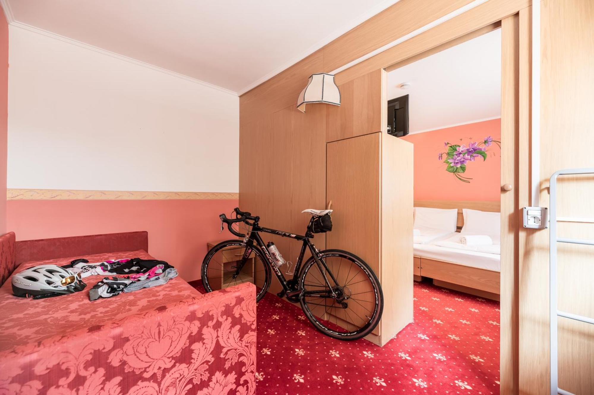 Active Hotel Gran Zebru' Cogolo Exterior photo