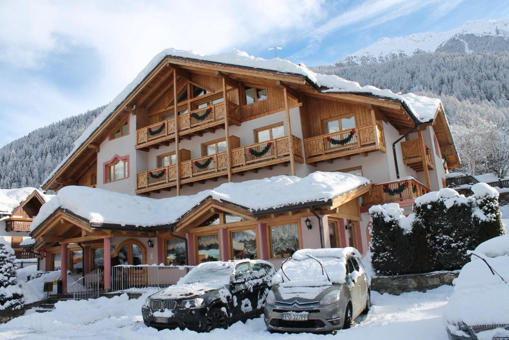 Active Hotel Gran Zebru' Cogolo Exterior photo